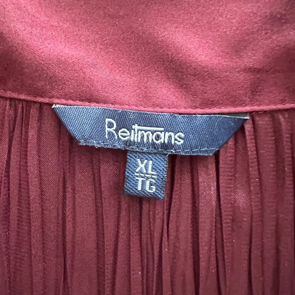 Reitmans Burgundy Pleated Satin Button Up Blouse Whimsigoth Goth Vampirecore XL - Picture 4 of 7
